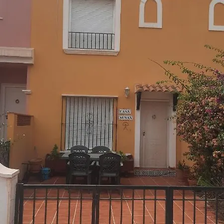 As019 Captivating 3 Bedroom House Casa Susan *